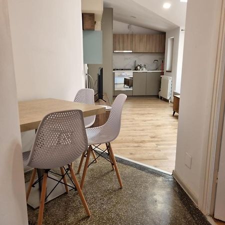Cozy Apartment Near City Center Bucareste Exterior foto