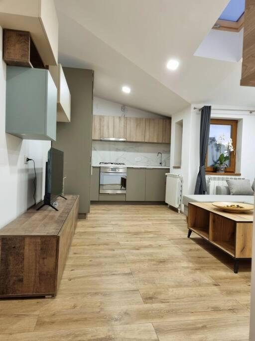 Cozy Apartment Near City Center Bucareste Exterior foto