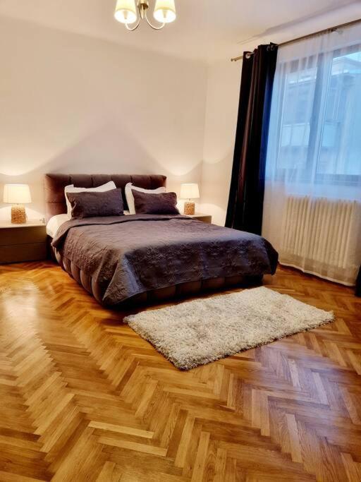 Cozy Apartment Near City Center Bucareste Exterior foto