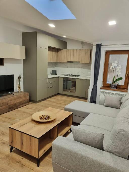 Cozy Apartment Near City Center Bucareste Exterior foto