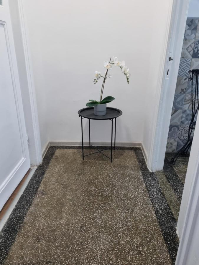 Cozy Apartment Near City Center Bucareste Exterior foto